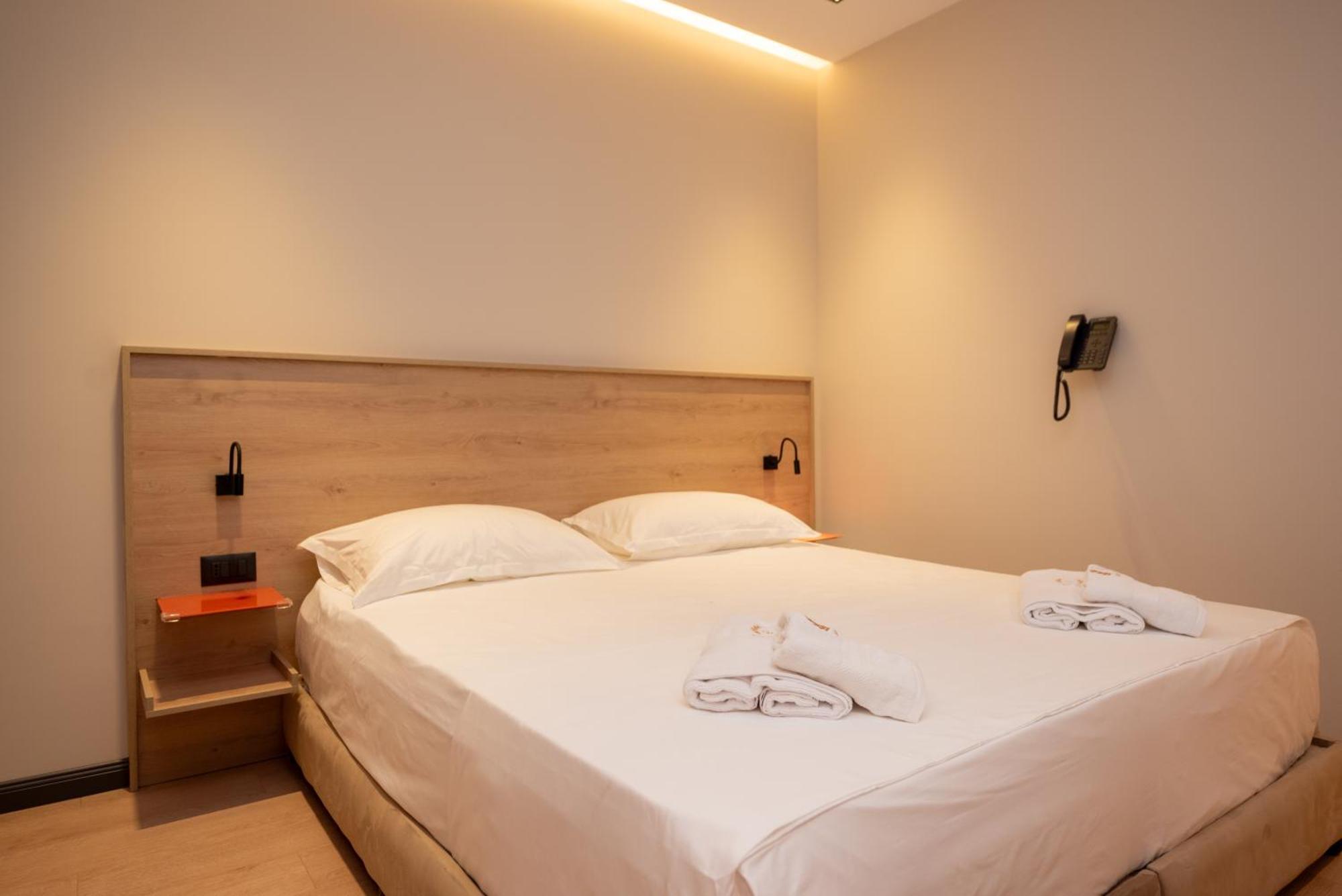 Calma Boutique Hotel Vlorë エクステリア 写真