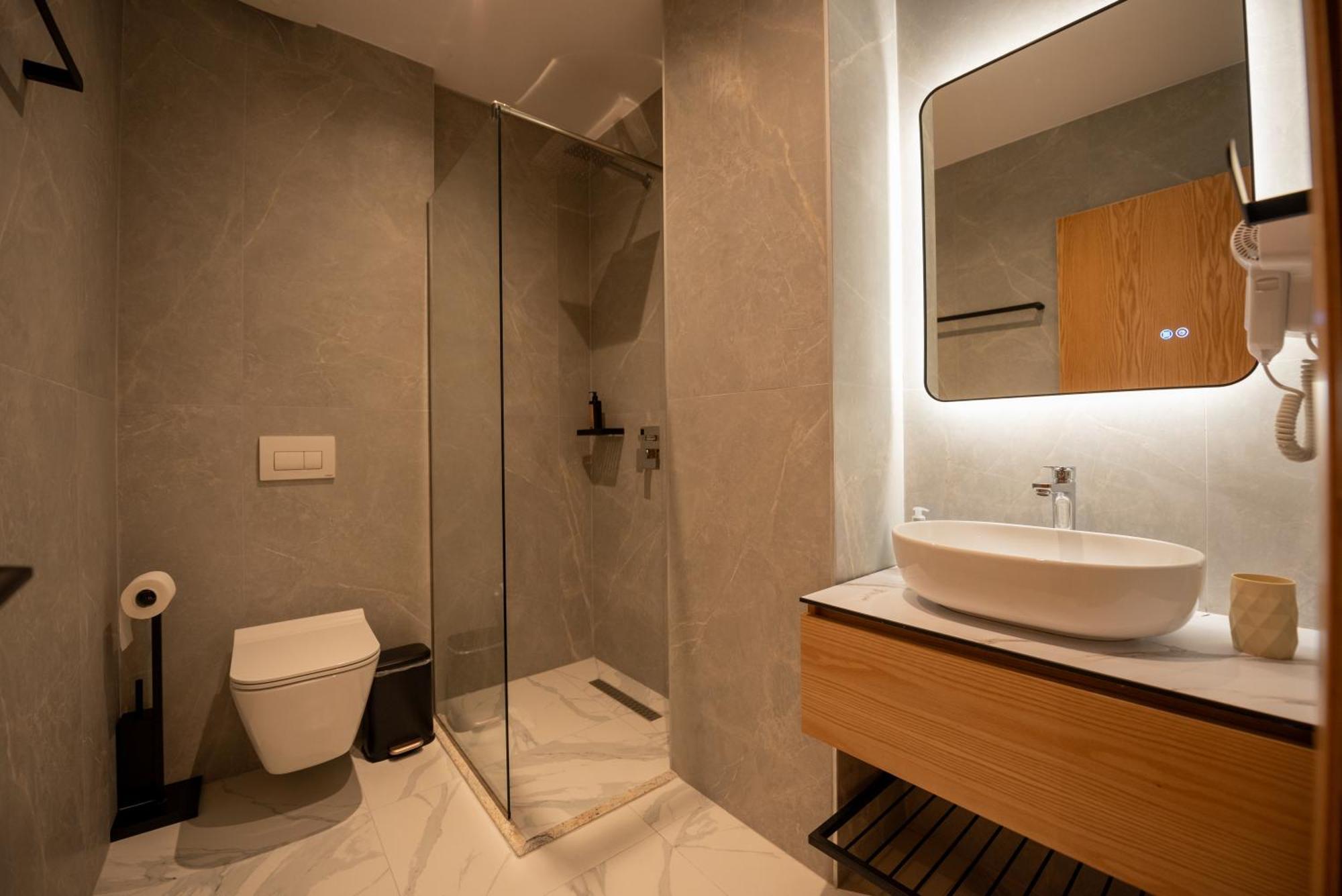 Calma Boutique Hotel Vlorë エクステリア 写真