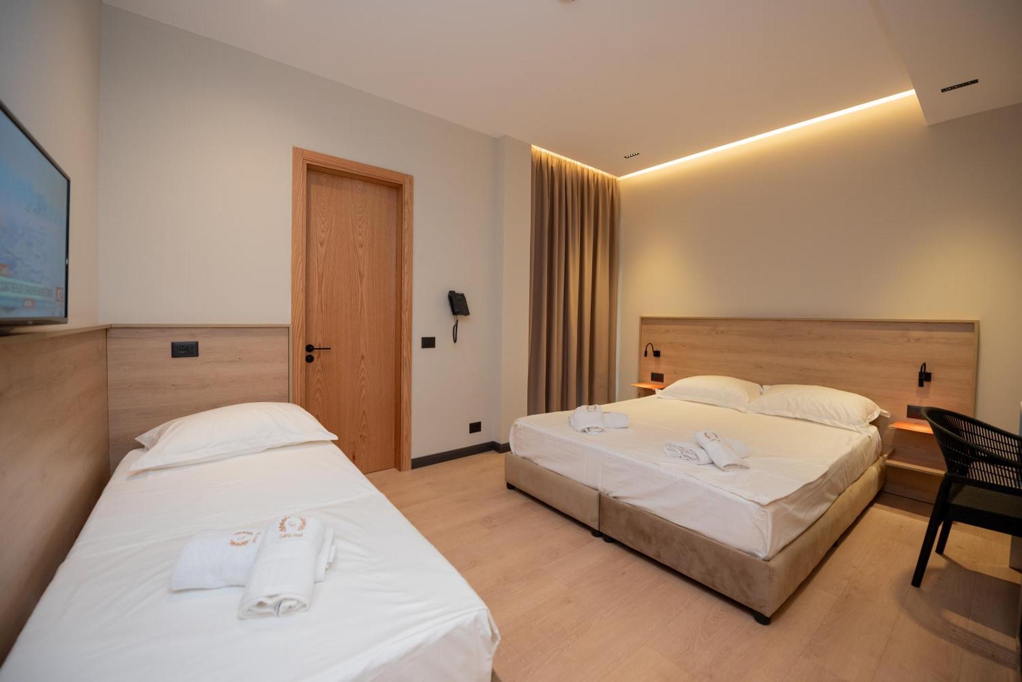 Calma Boutique Hotel Vlorë エクステリア 写真