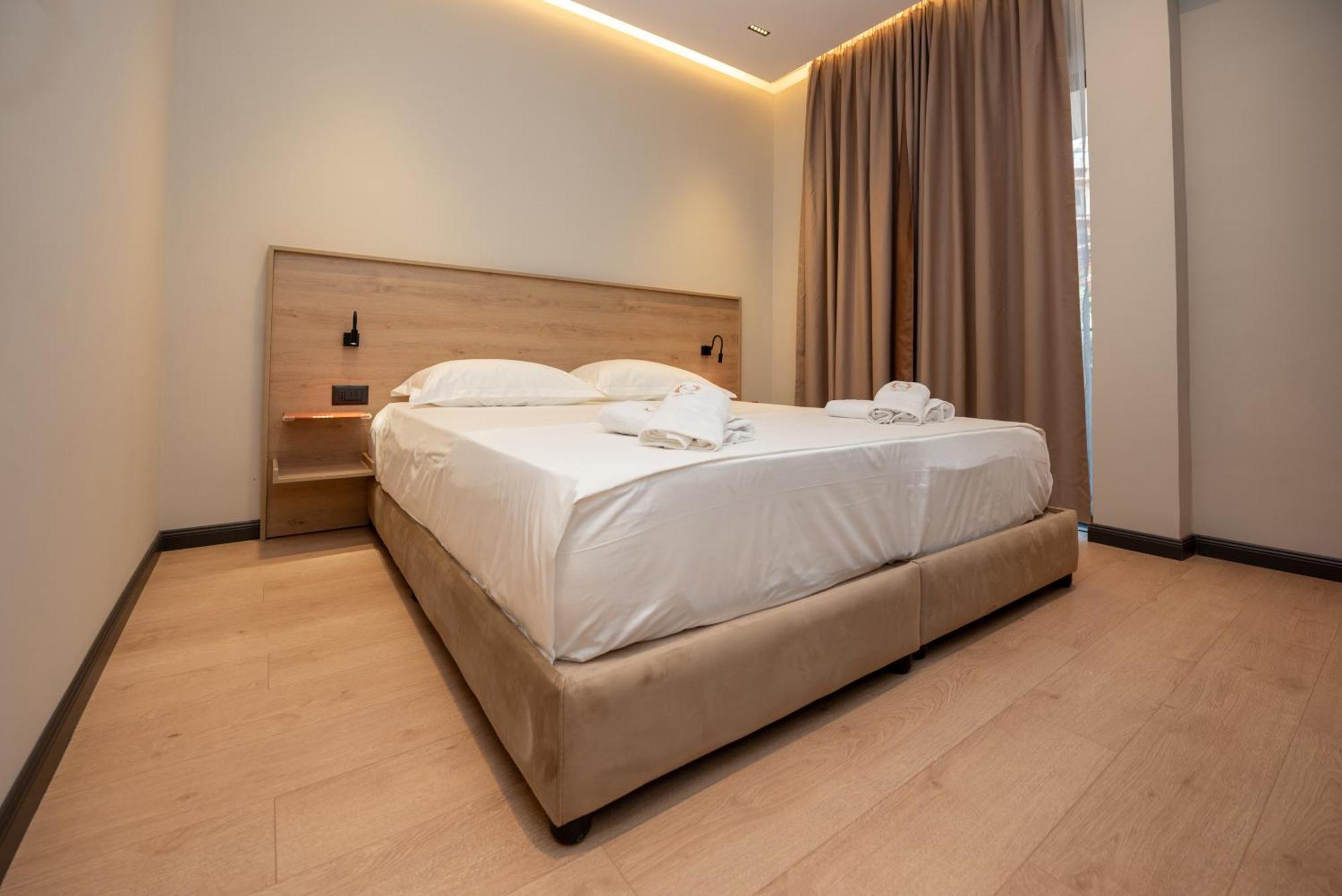 Calma Boutique Hotel Vlorë エクステリア 写真