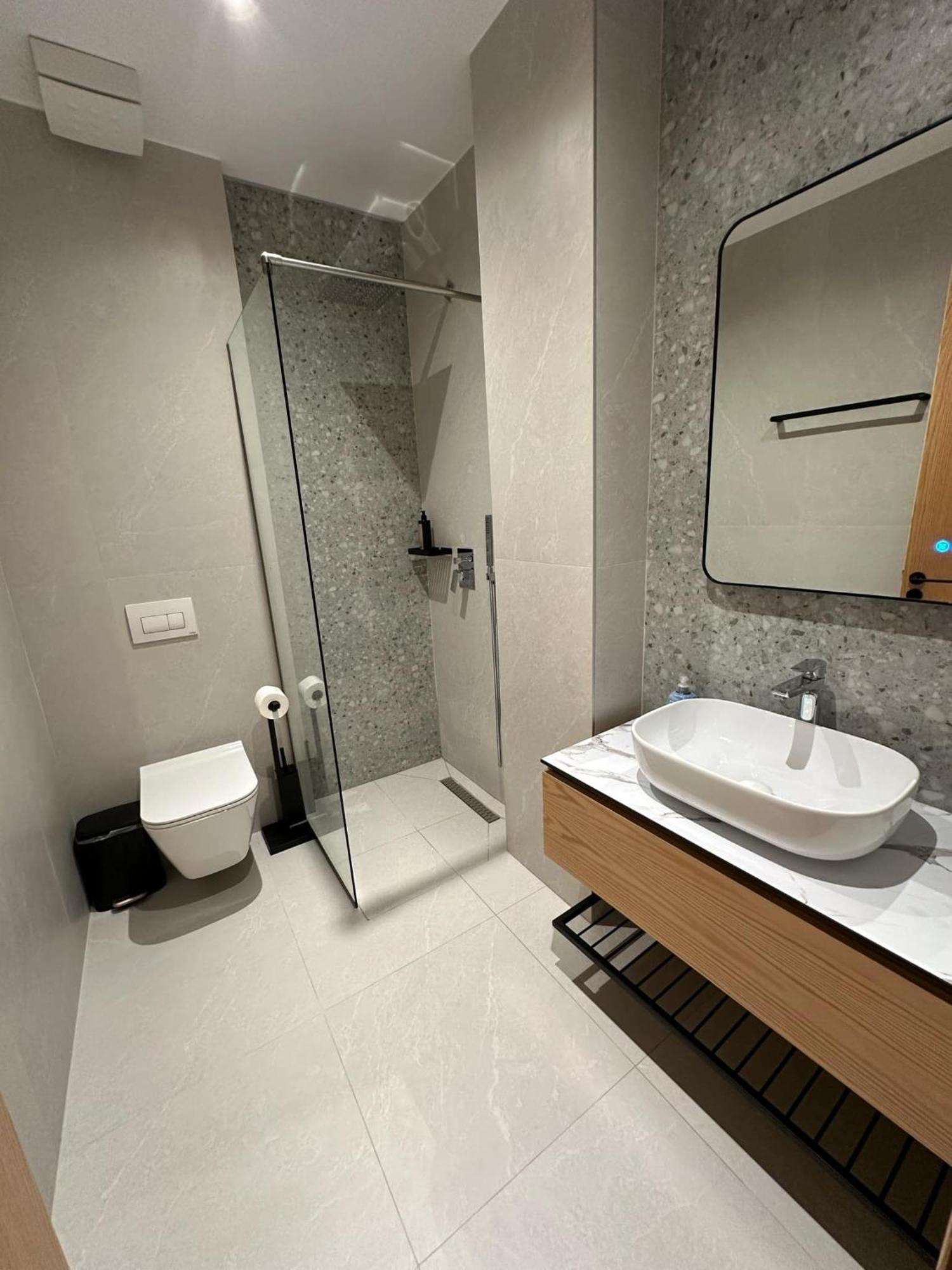 Calma Boutique Hotel Vlorë エクステリア 写真