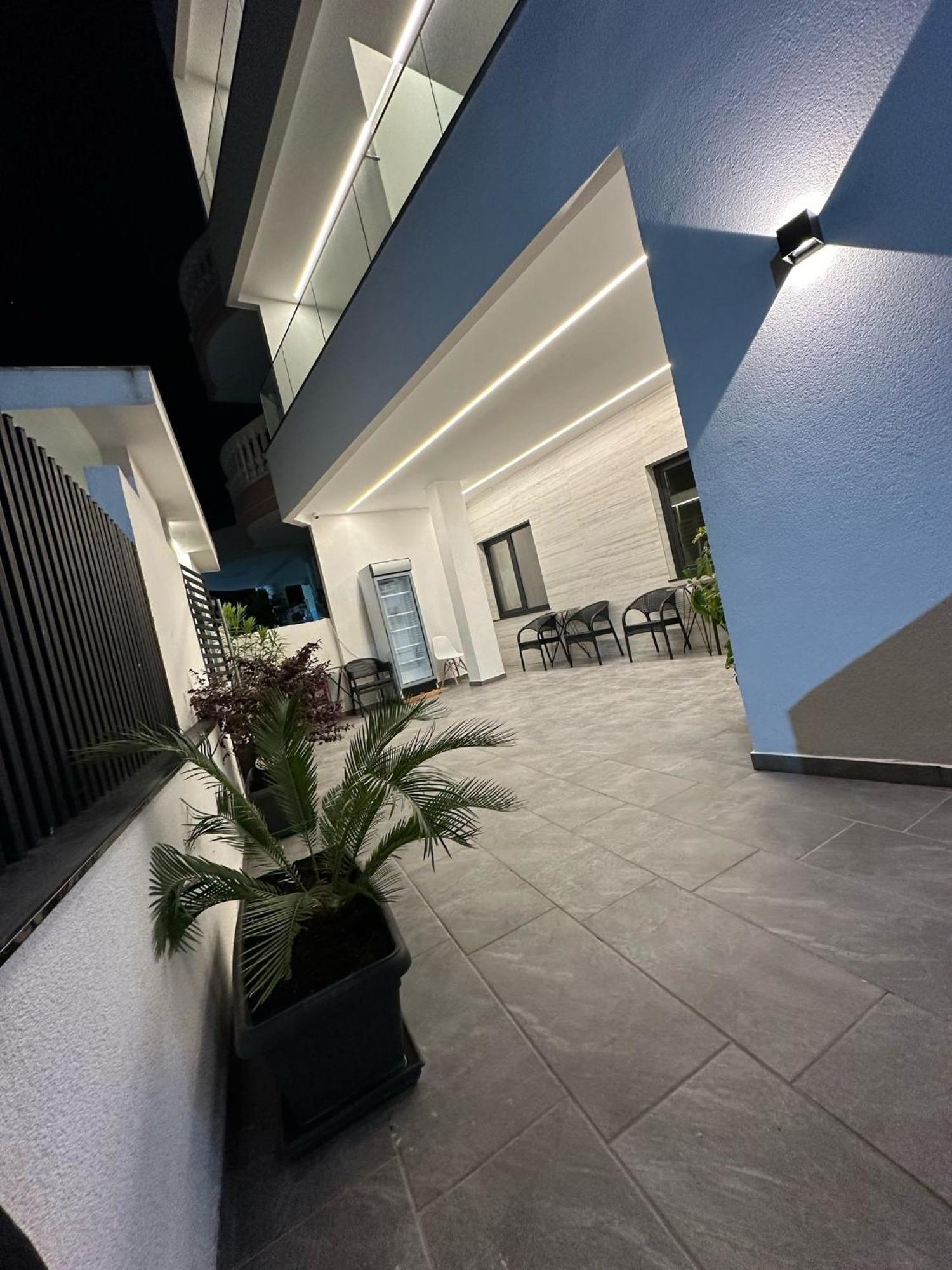 Calma Boutique Hotel Vlorë エクステリア 写真
